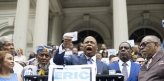 Adams confronta al socialismo de Mamdani: «No hay dignidad en que te den todo gratis»