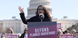 Se retiran los fondos federales a Planned Parenthood: el mayor lobby abortista del mundo
