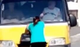 Madre muere intentando salvar a su hijo de reclutadores en Ucrania