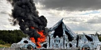 En redes comentan sobre voraz incendio que arrasó el escenario principal del Tomorrowland 2025