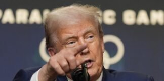 Trump impone un arancel adicional del 25 % a la India por la compra de petróleo ruso