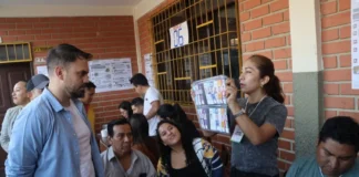 Inicia conteo de votos tras el cierre de urnas en Bolivia