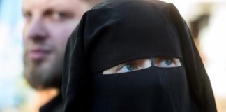 Suiza sanciona a la primera mujer por usar burka: 1.300 dólares por desafiar la ley