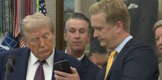 Casa blanca celebra con meme ataque a embarcación con drogas salida de Venezuela