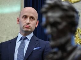 Sub jefe Casa Blanca: “Se trata de terroristas y hay que eliminarlos”, al preguntársele sobre operaciones militares en Venezuela