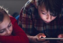 Nueva Zelanda planea restringir redes sociales para menores de 16 años