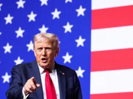 Trump dice que Maduro tiene “los días contados” y deja entrever una posible intervención militar en Venezuela