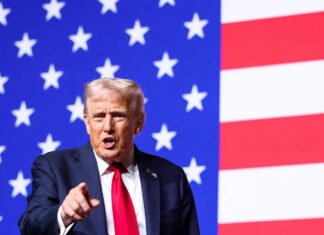 Trump dice que Maduro tiene “los días contados” y deja entrever una posible intervención militar en Venezuela