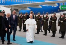En su primer viaje internacional, el papa León llegó a Turquía y pidió a Erdogan estabilidad en la región