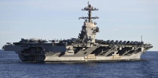 Secretario de Guerra de Trump visita portaaviones en vísperas de decisión sobre Venezuela