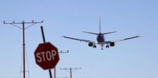 Por segundo día cancelan mil vuelos en EEUU por cierre del Gobierno