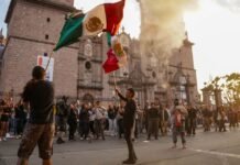 Mientras Uruapan se levanta por el asesinato de su alcalde, crecen en todo México las voces que exigen la renuncia de Sheinbaum