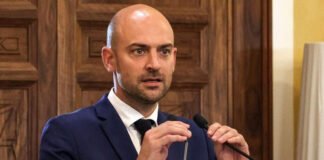 Francia recomienda «posponer» cualquier viaje a Venezuela