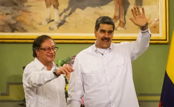 Petro llama “dictador” a Maduro, pero lo exculpa del narcotráfico y apunta contra EEUU