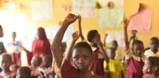 Liberan a 130 niños y maestros secuestrados en un ataque a escuela católica en Nigeria