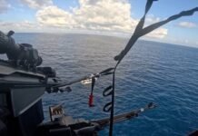 Francotirador de la Guardia Costera de EEUU detiene lancha narco en el Pacífico e incauta más de 7,5 millones de dosis de cocaína