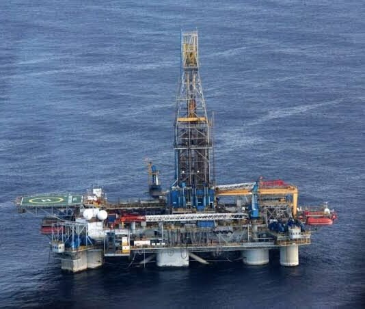 Petrolera rusa anuncia su retiro definitivo de Venezuela por sanciones internacionales