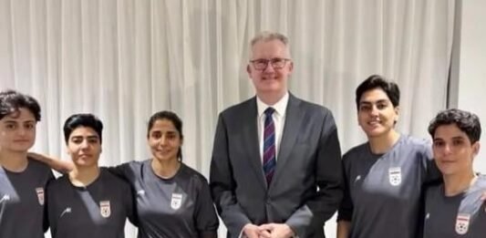 ¡Sin hijab! Futbolistas iraníes se reúnen con el Primer Ministro australiano quien les confirma asilo