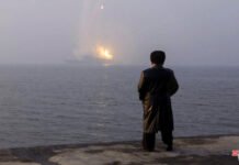 Kim Jong-un asegura que está equipando a su marina con armas nucleares