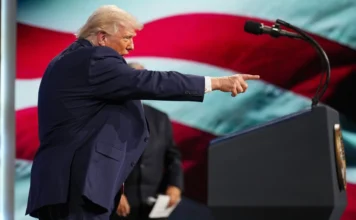 Trump advierte a los medios: «Cuba es la siguiente. Pero pretendan que no dije eso»