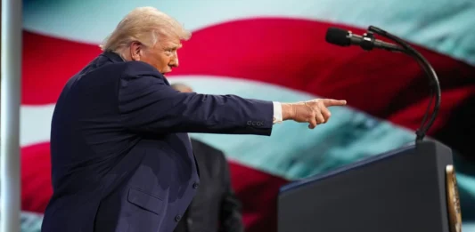 Trump advierte a los medios: «Cuba es la siguiente. Pero pretendan que no dije eso»