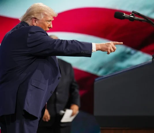 Trump advierte a los medios: «Cuba es la siguiente. Pero pretendan que no dije eso»