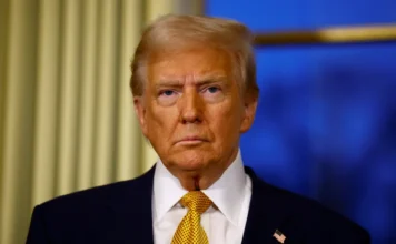 El petróleo cae tras anuncio de Trump sobre escolta naval en el Estrecho de Ormuz