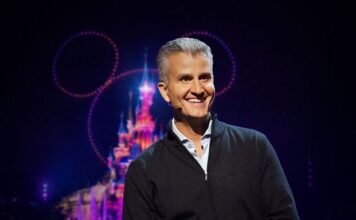 Nuevo CEO de Disney elimina el lenguaje inclusivo: «Sólo hay hombre y mujer»
