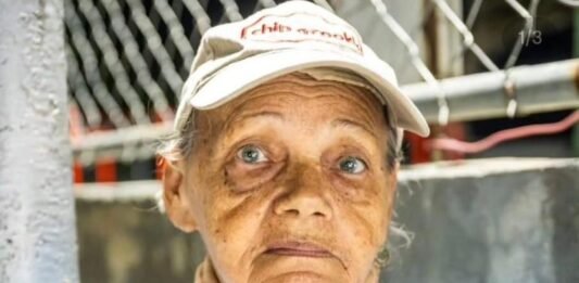 Murió Carmen Navas, la madre que el régimen obligó a buscar a su hijo muerto durante 16 meses