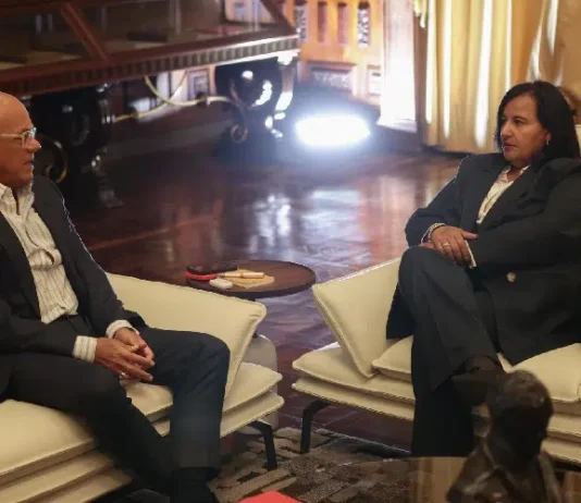 “Conmigo no Cuenten” … Pero sí contaron: Asamblea Nacional 2015 y el Gobierno confirman mesas de trabajo conjuntas