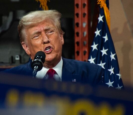 «¿Quieren quitarte todo?» Trump explica cómo el comunismo se devora a los países