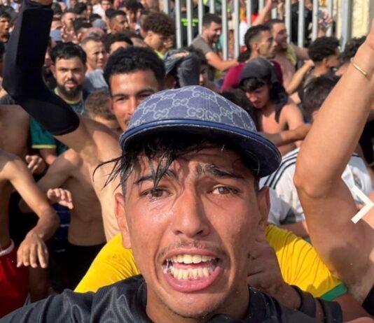 ¿Otra vez España?: ¡Emergencia en la frontera! CENTENARES de inmigrantes vuelven a cruzar ilegalmente hacia Ceuta (Análisis)