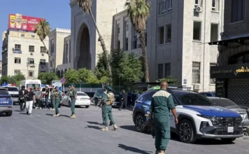 Dos bombas explotan cerca del hotel donde se hospedaba Emmanuel Macron en Damasco: reportan 18 heridos