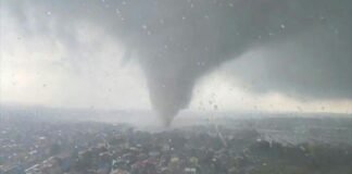 Ascienden a 11 los muertos tras devastadores tornados en el centro de China