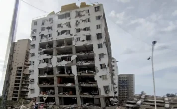 Aún sigue la maquinaria enviada por El Salvador trabajando en la remoción de escombros en Venezuela