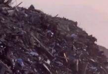 La nueva tragedia: escombros del terremoto son lanzados al mar en La Guaira