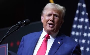 Trump afirma que informe desclasificado de la CIA revela capacidad del chavismo para manipular elecciones electrónicas