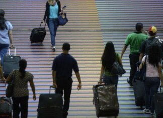 Venezuela busca reconstruirse: El problemaperdió 40.000 profesionales por la fuga de talento