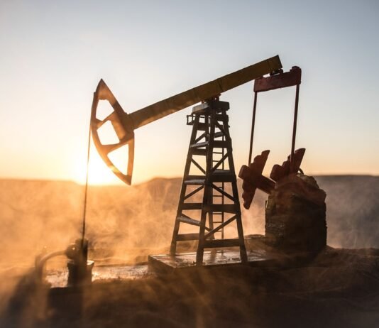 Interés internacional crece por el petróleo venezolano, pero persisten dudas sobre riesgos y recuperación