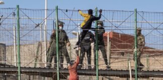 «Estoy acojonada. No se puede vivir así»: una vecina de Ceuta denuncia la inseguridad en su barrio