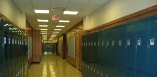 Florida incorpora un nuevo plan educativo sobre el comunismo y sus consecuencias históricas