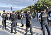 MILES DE CEUTIES ARRASAN ASENTAMIENTOS MIGRANTES