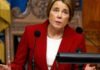 Indignante: Healey amplía el acceso al aborto en Massachusetts